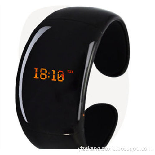 Multi-platform Intelligent Bluetooth Bracelet for Phones